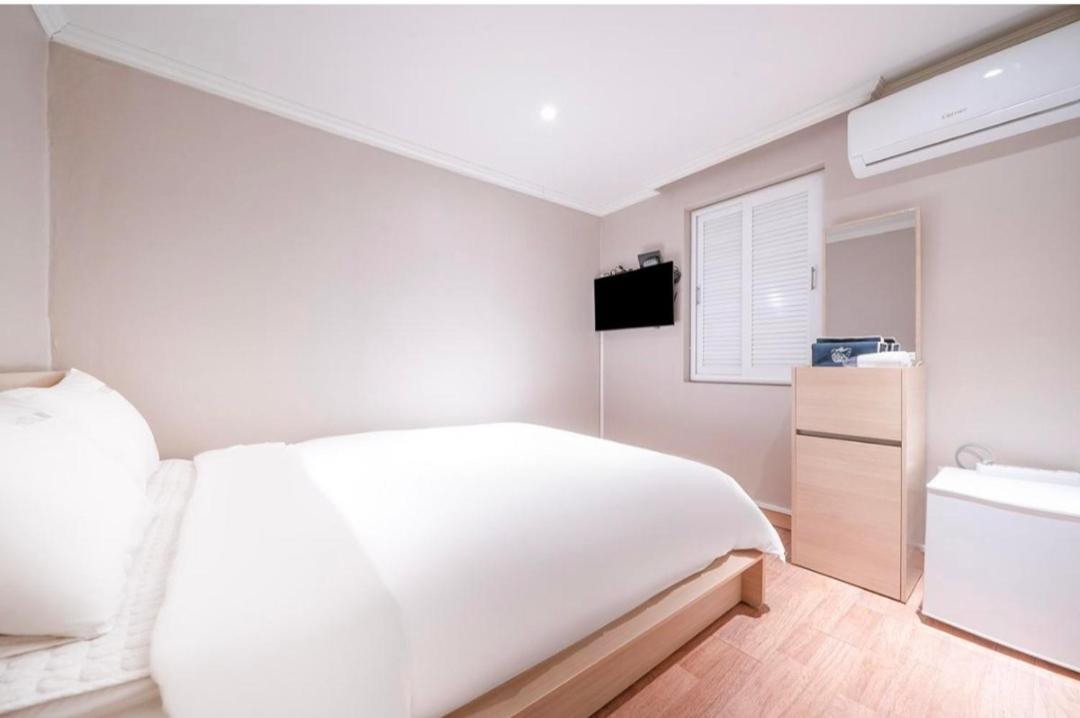 Hotel Mini Busan Bagian luar foto