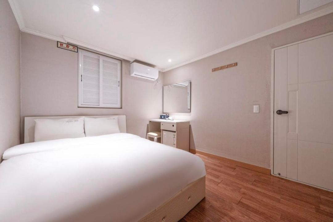 Hotel Mini Busan Bagian luar foto