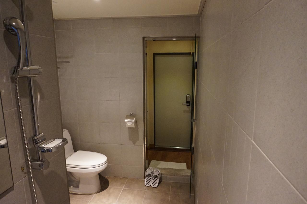 Hotel Mini Busan Bagian luar foto